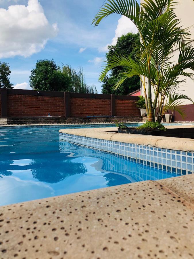 La Familia Hotel Puerto Iguazú Extérieur photo